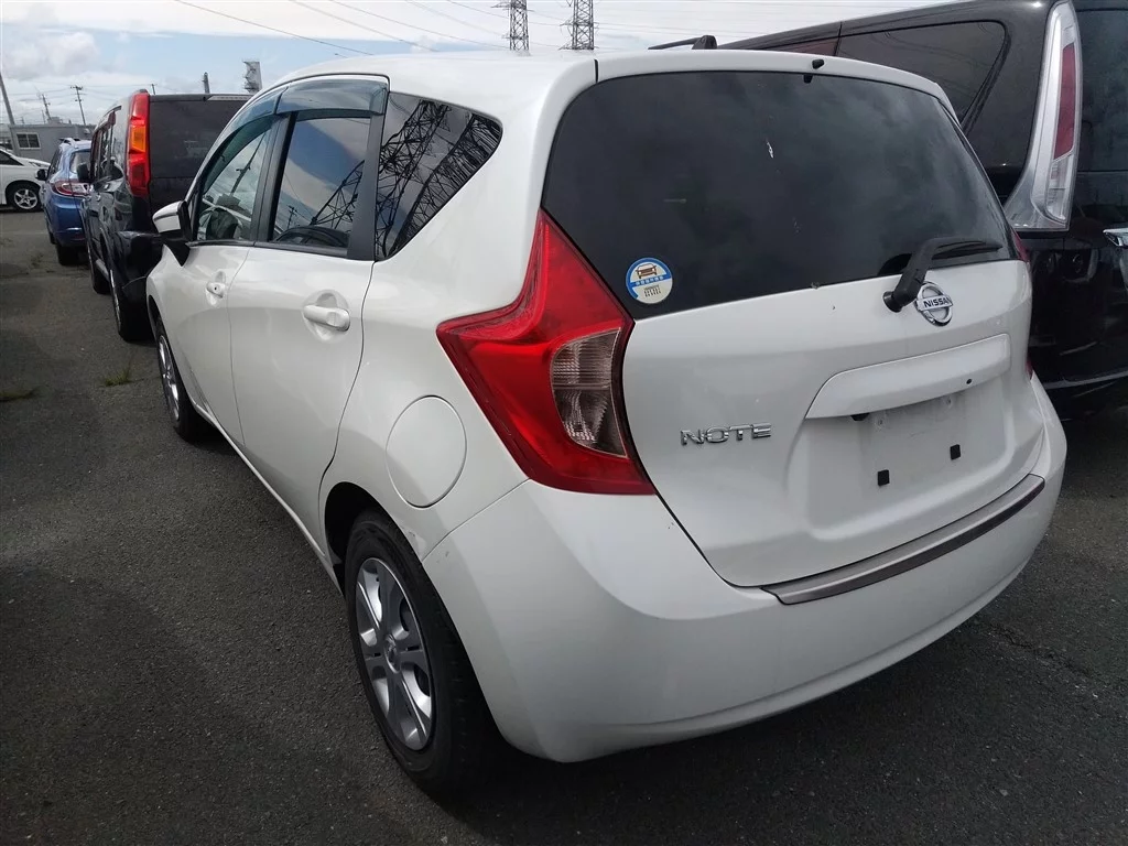 Nissan Note  с аукциона в Японии