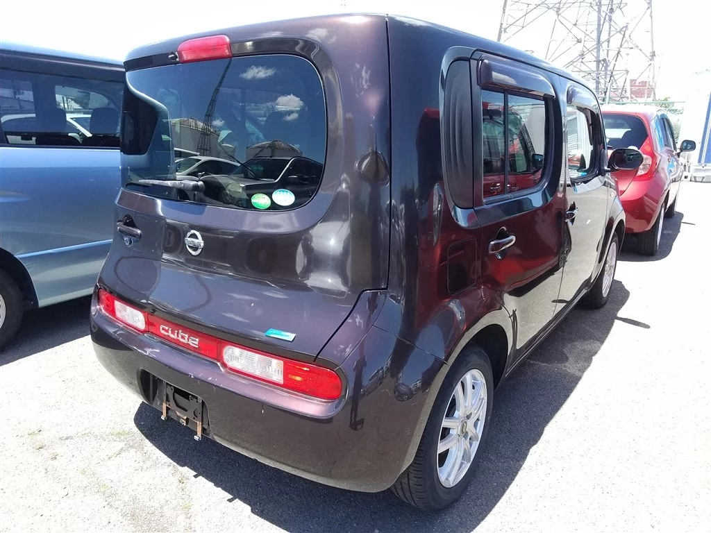 Nissan Cube  с аукциона в Японии