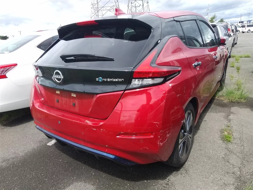 Nissan Leaf  с аукциона в Японии