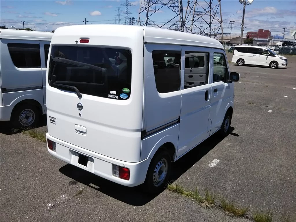 Nissan NV100 Clipper  с аукциона в Японии