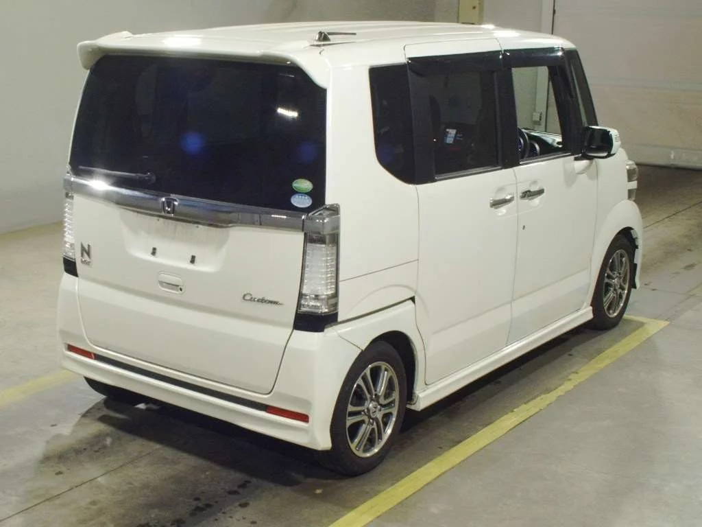Honda N BOX CUSTOM  с аукциона в Японии