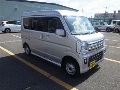 Nissan NV100 Clipper Rio