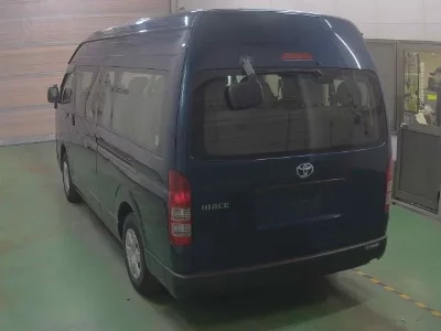 Toyota HiAce Commuter