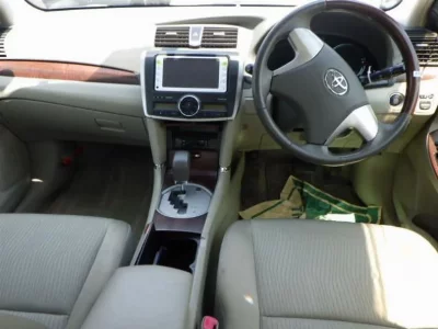 Toyota Premio