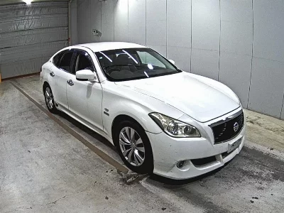 Nissan FUGA HYBRID