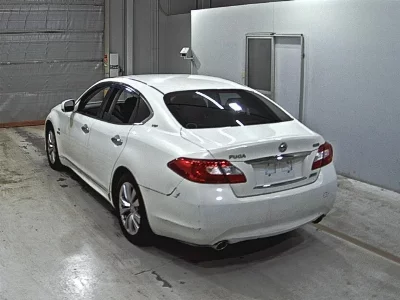 Nissan FUGA HYBRID