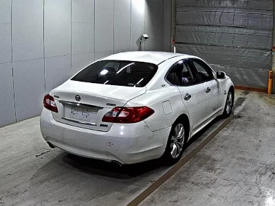 Nissan FUGA HYBRID