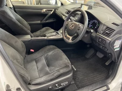 Lexus CT200h