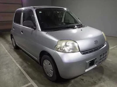 Daihatsu Esse