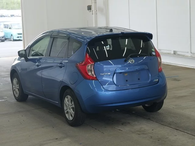 Nissan Note  с аукциона в Японии