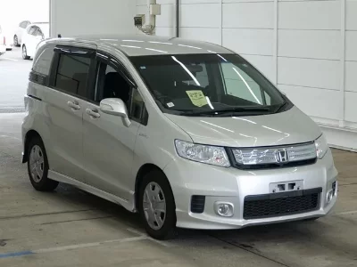 Honda Freed Spike