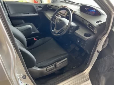 Honda Freed Spike