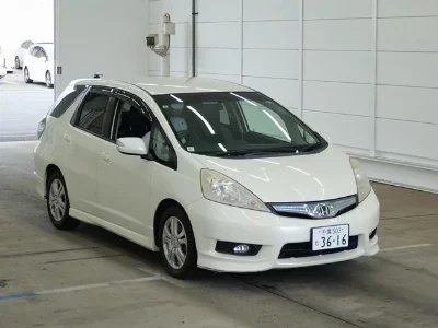 Honda FIT SHUTTLE HYBRID