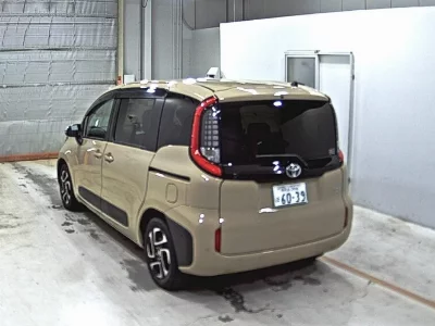 Toyota Sienta