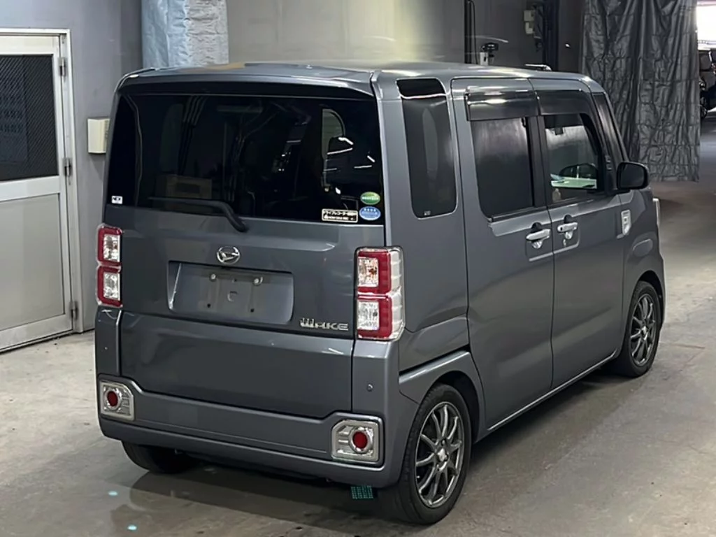 Daihatsu Wake  с аукциона в Японии
