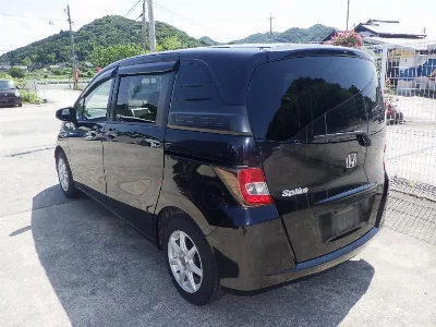 Honda Freed Spike