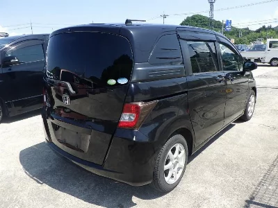Honda Freed Spike