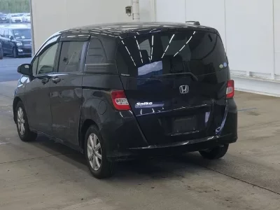 Honda Freed Spike