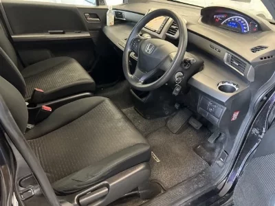 Honda Freed Spike