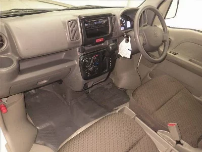 MITSUBISHI MINICAB