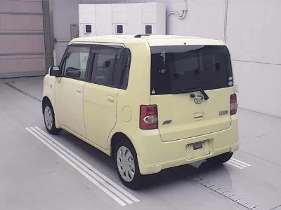 DAIHATSU MOVE CONTE