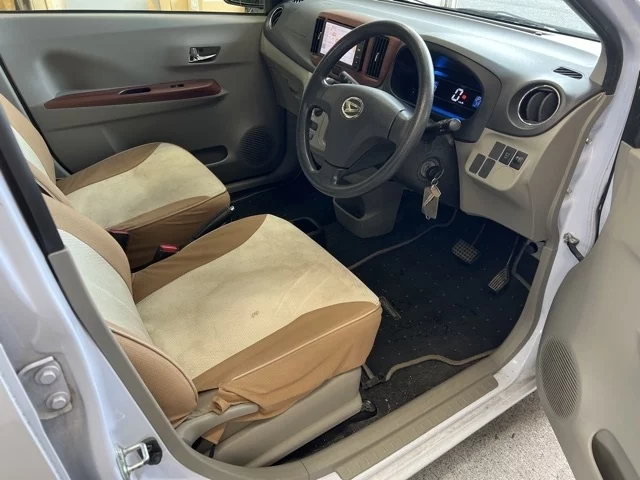 Daihatsu Mira e:S  с аукциона в Японии