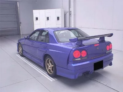 NISSAN SKYLINE
