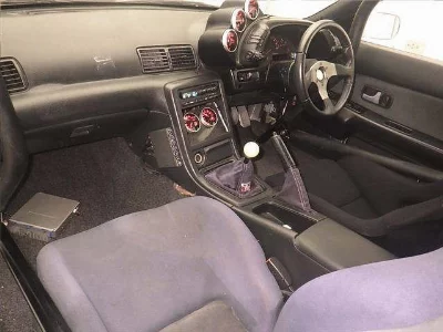 NISSAN SKYLINE