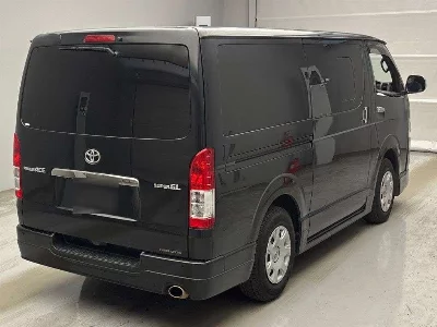 TOYOTA REGIUS VAN