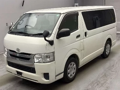 TOYOTA REGIUS VAN