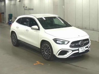 MERCEDES BENZ GLA
