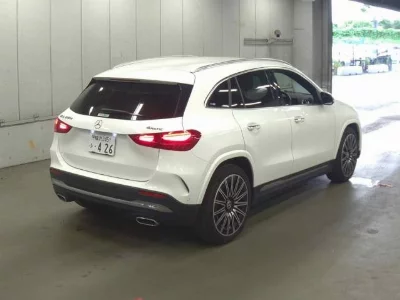 MERCEDES BENZ GLA