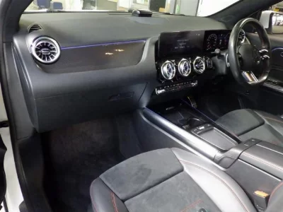 MERCEDES BENZ GLA