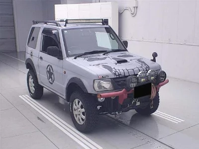 MITSUBISHI PAJERO MINI