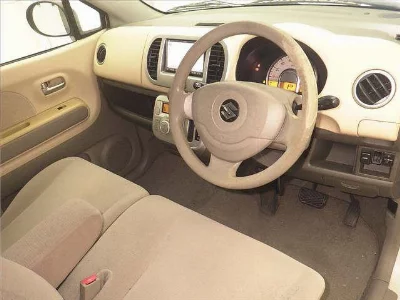 SUZUKI MRWAGON