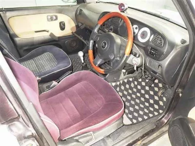Daihatsu Mira Gino