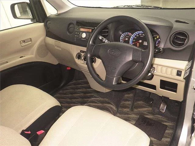 Subaru Lucra  с аукциона в Японии