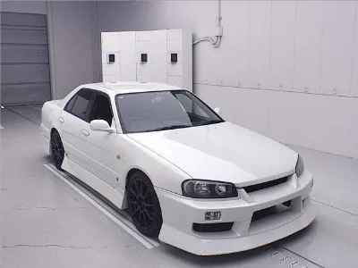 NISSAN SKYLINE