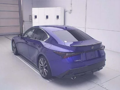 LEXUS IS