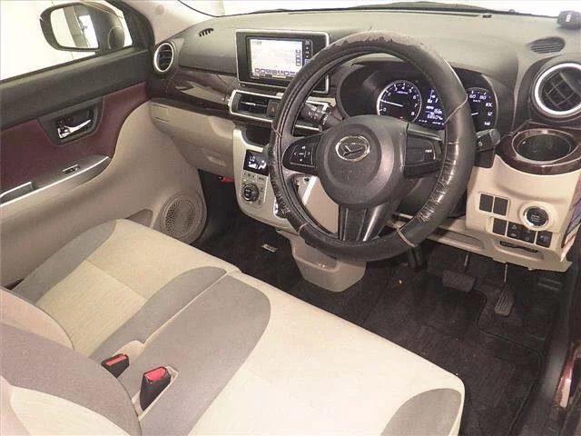Daihatsu Cast  с аукциона в Японии