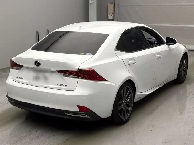 LEXUS IS