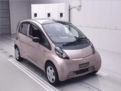 Mitsubishi i