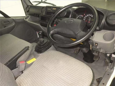 TOYOTA DYNA