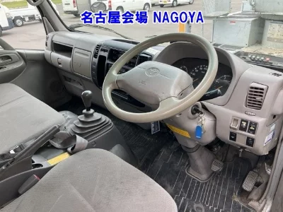 TOYOTA DYNA