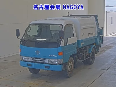 TOYOTA DYNA