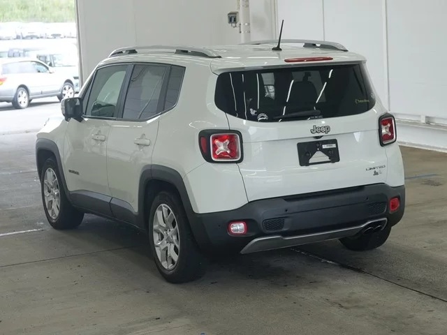 Jeep Renegade  с аукциона в Японии