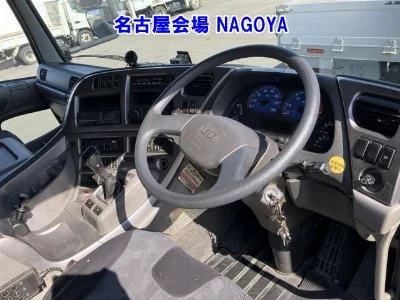NISSAN DIESEL (UD) QUON