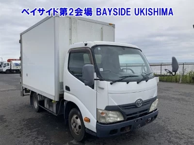 TOYOTA DYNA
