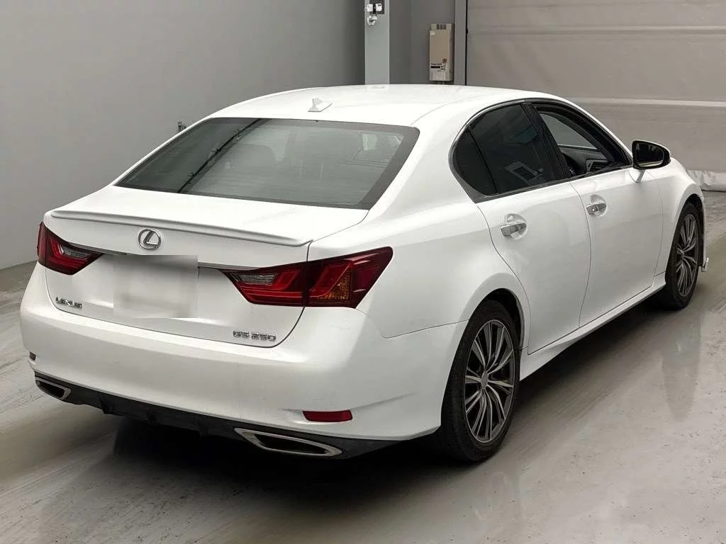 Lexus GS  с аукциона в Японии