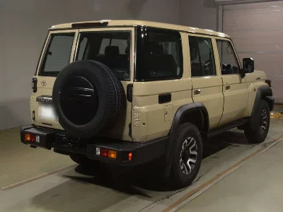 Toyota LAND CRUISER 70